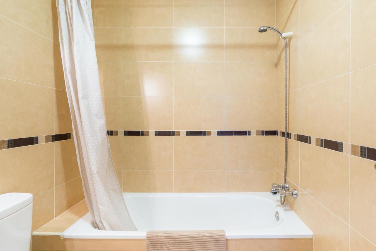 Apartamento Ventura Malagaアパートメント エクステリア 写真