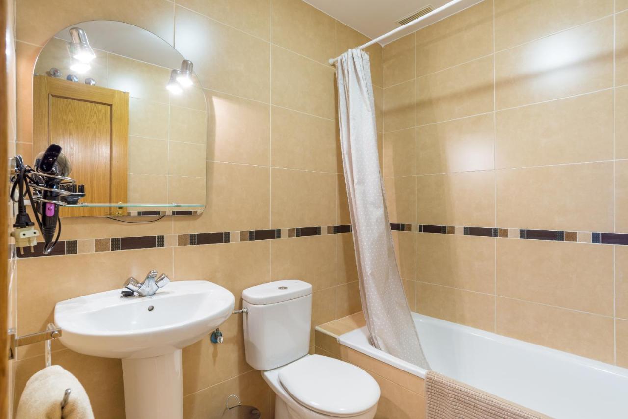 Apartamento Ventura Malagaアパートメント エクステリア 写真