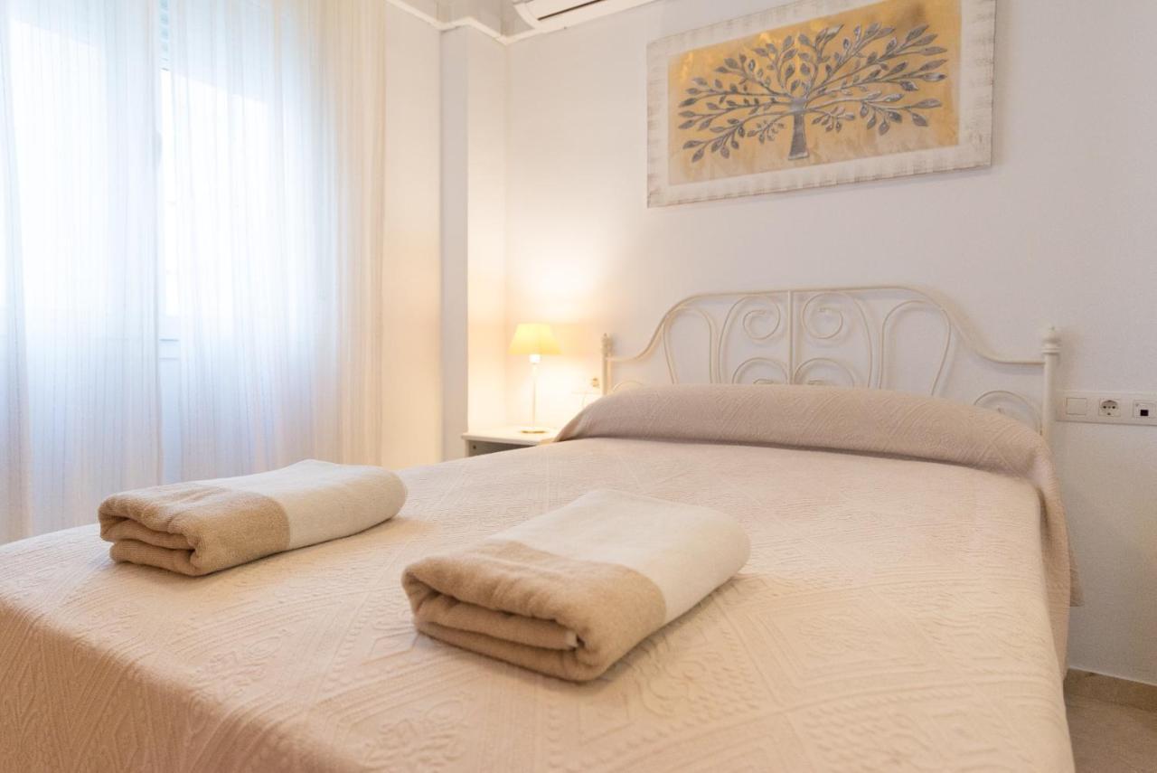 Apartamento Ventura Malagaアパートメント エクステリア 写真