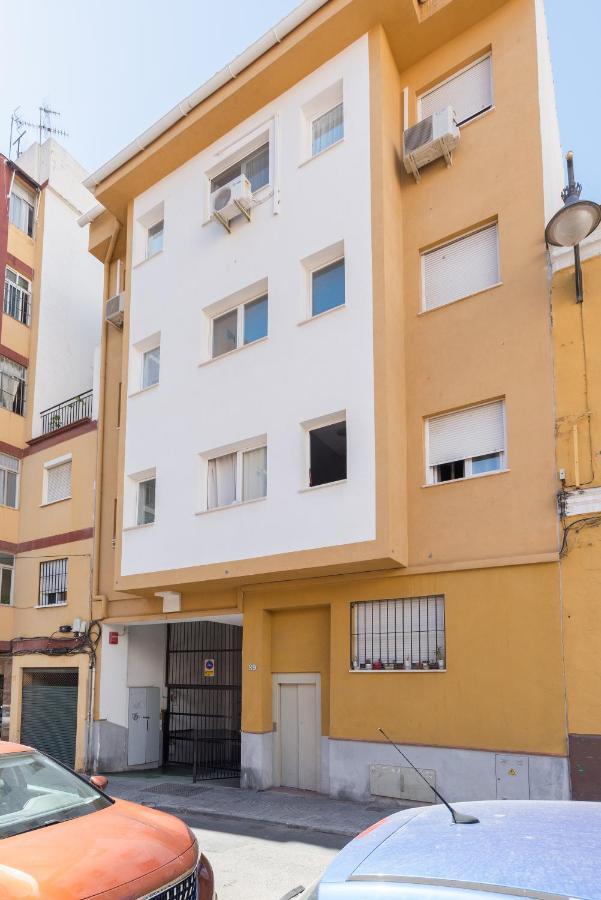 Apartamento Ventura Malagaアパートメント エクステリア 写真