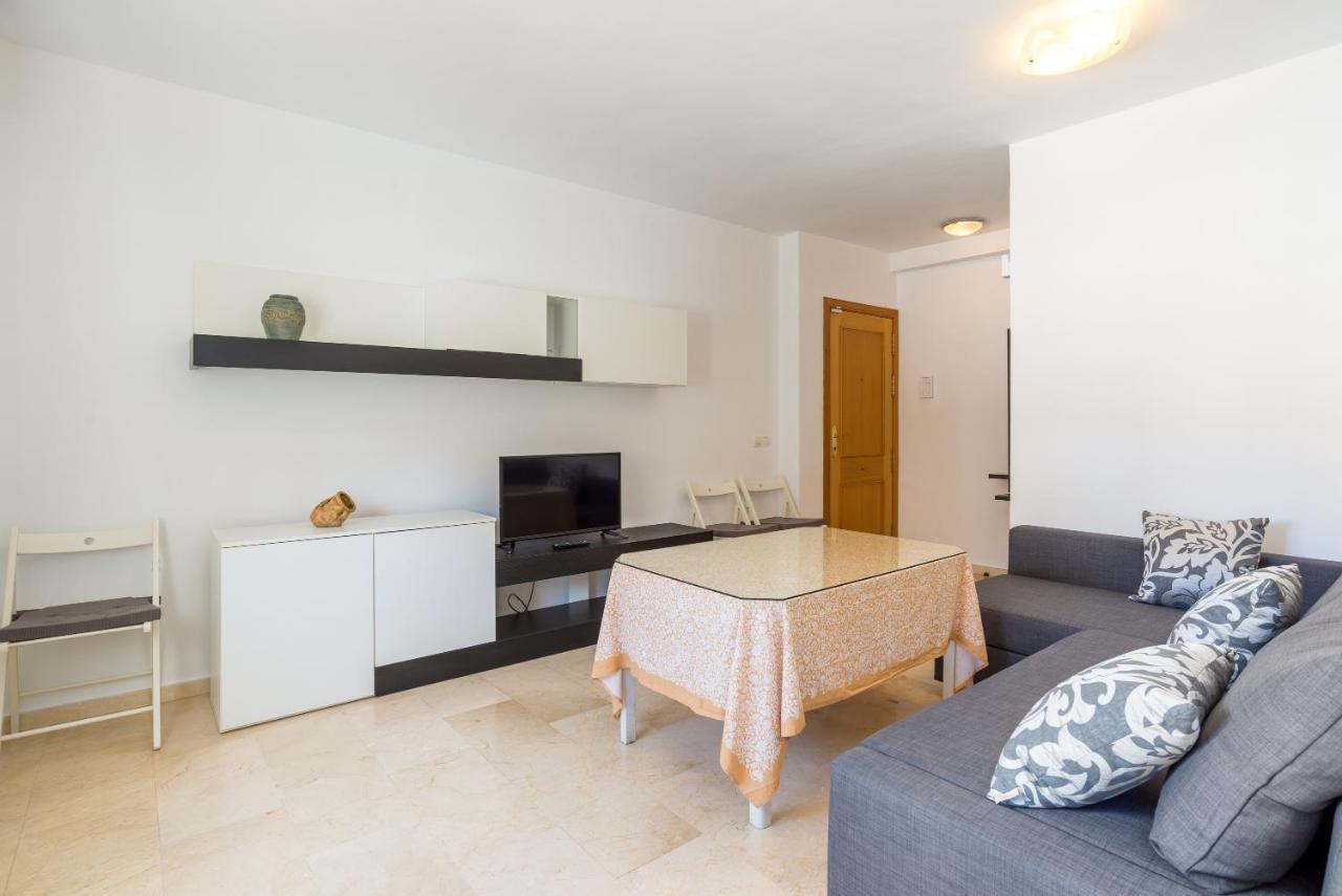 Apartamento Ventura Malagaアパートメント エクステリア 写真